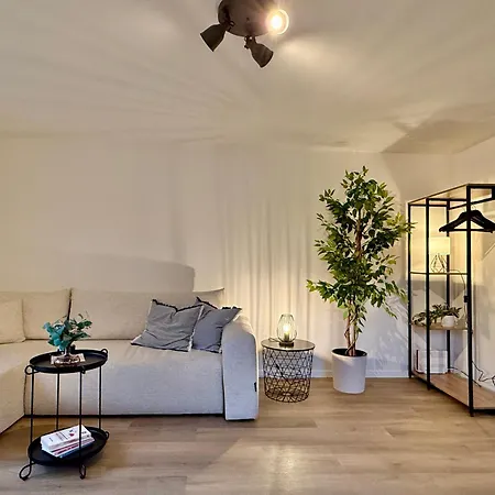 Beautiful New In Mitte - 5 Personen